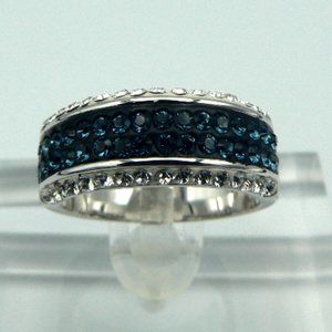 Sz 7 Genuine Blue and White Austrian Crystal Ring NWOT